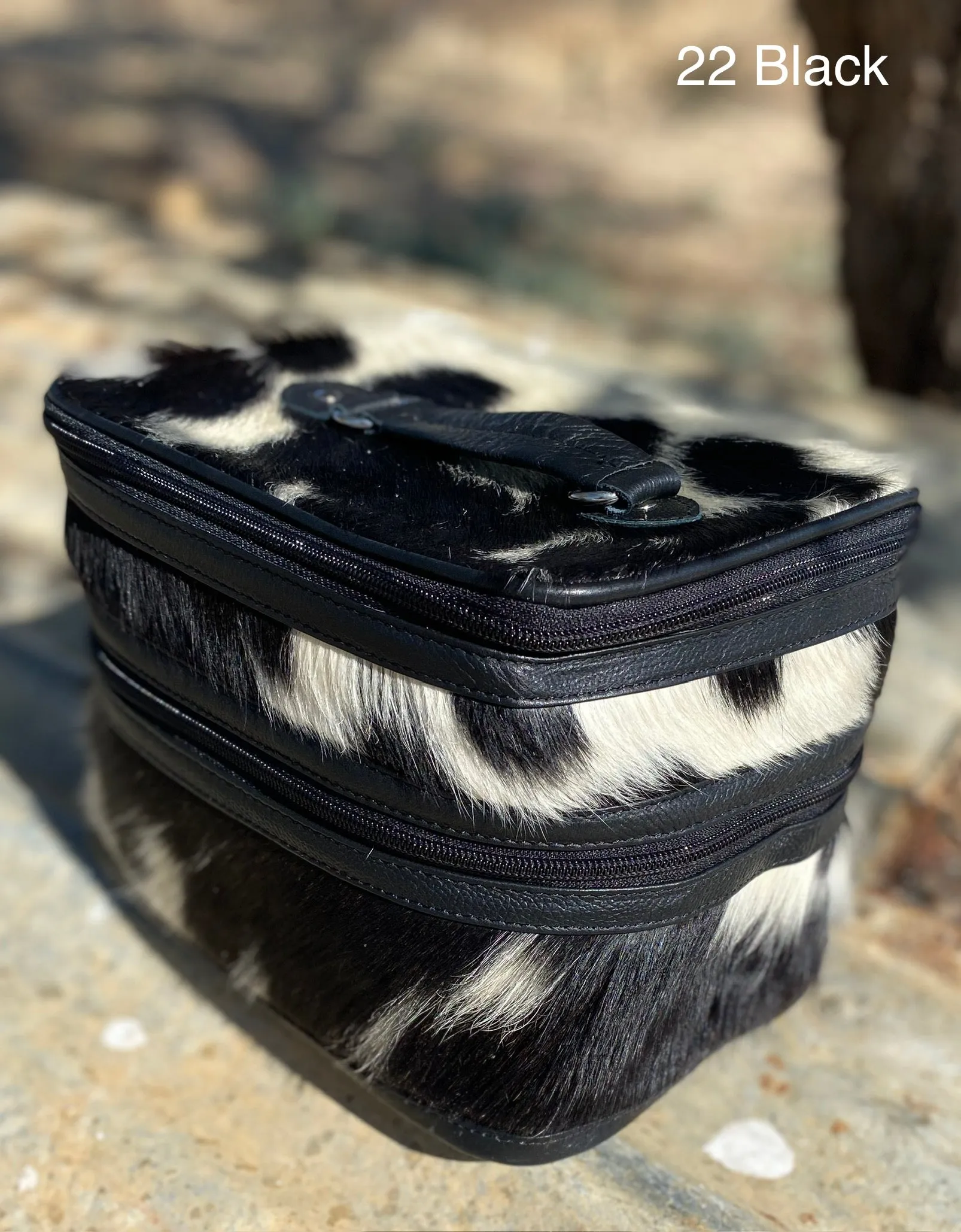 Cowhide Beauty Case #22 Black
