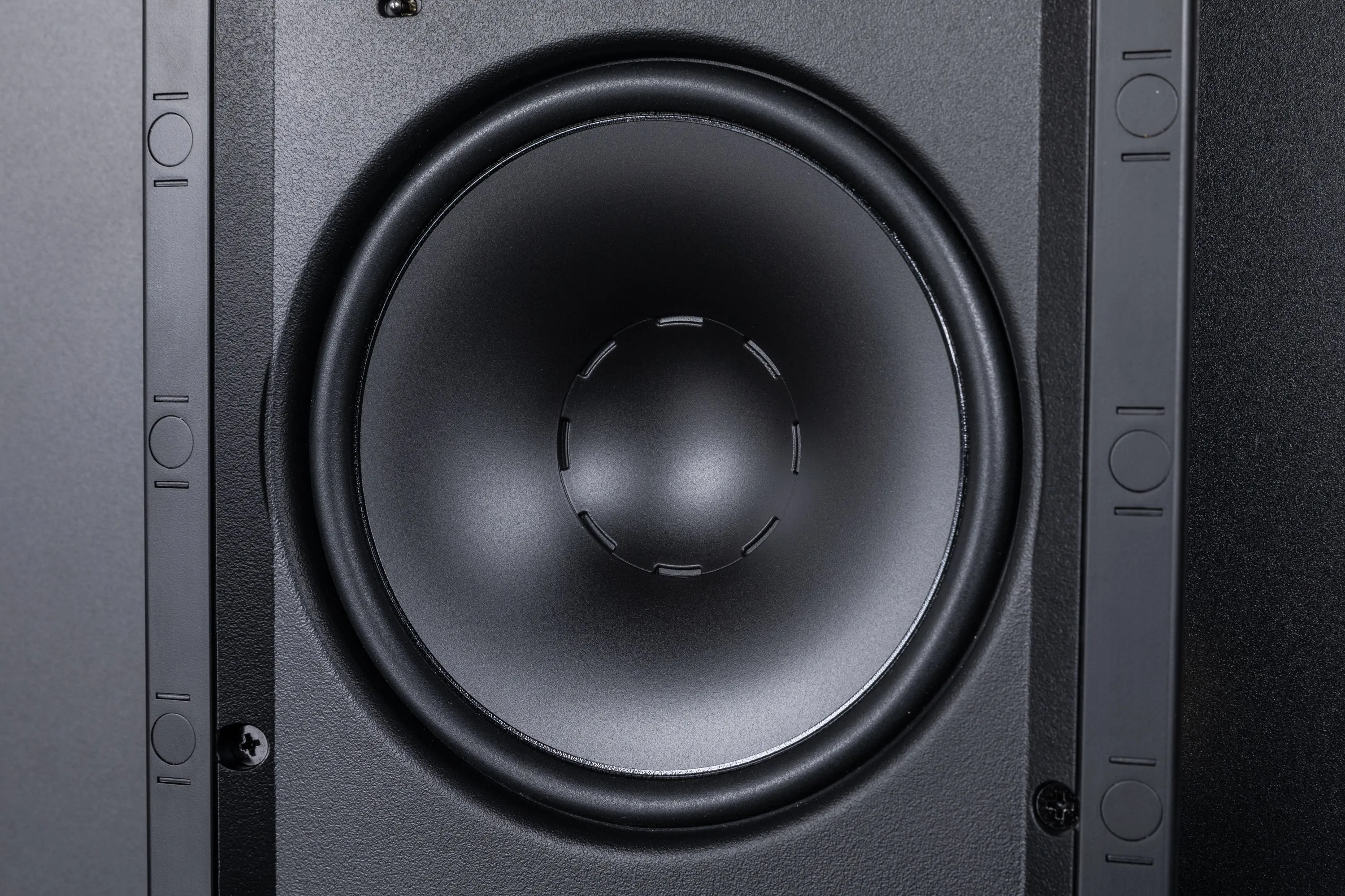 Dynaudio Performance Series 2 Way In-Wall Speaker