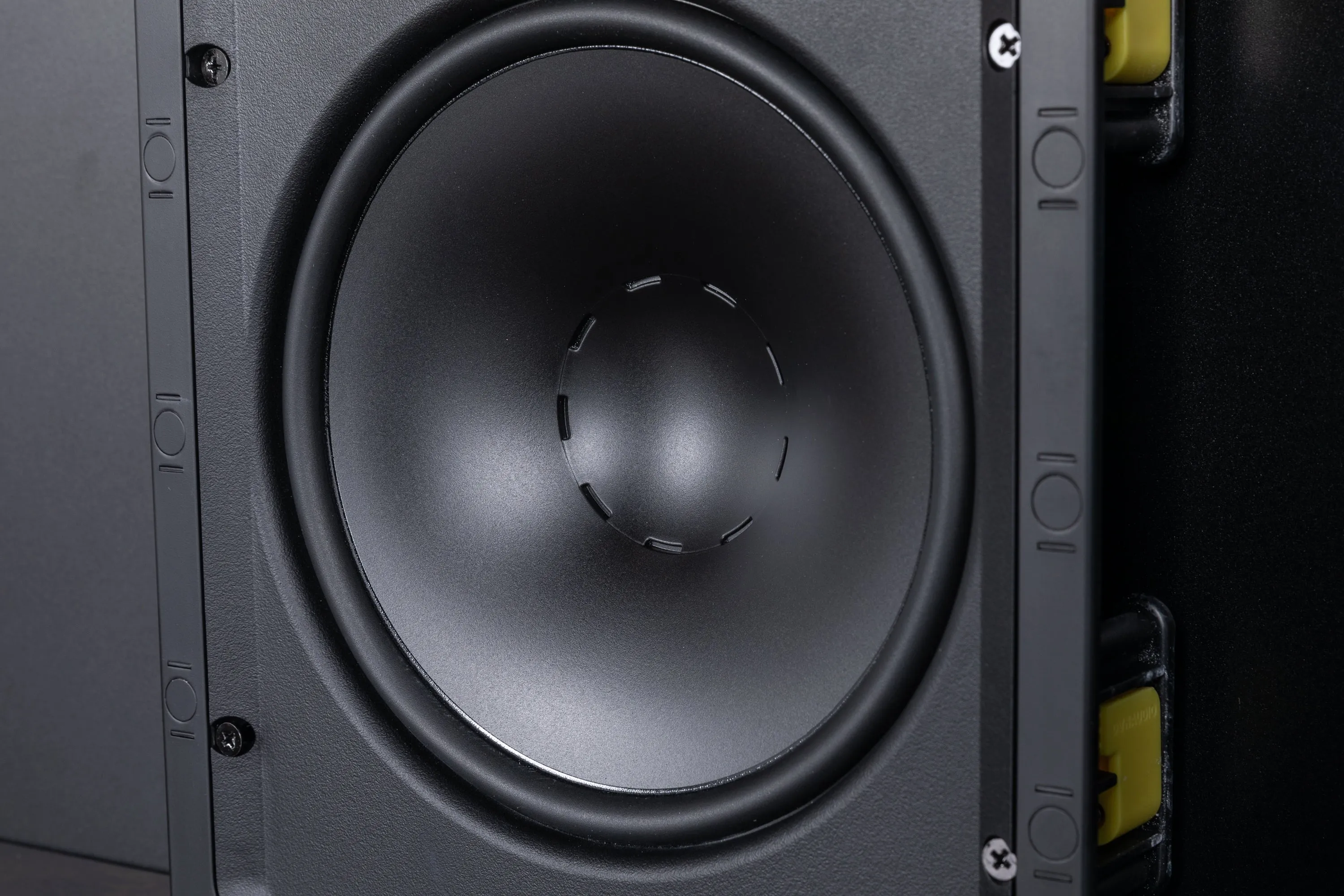 Dynaudio Performance Series 2 Way In-Wall Speaker