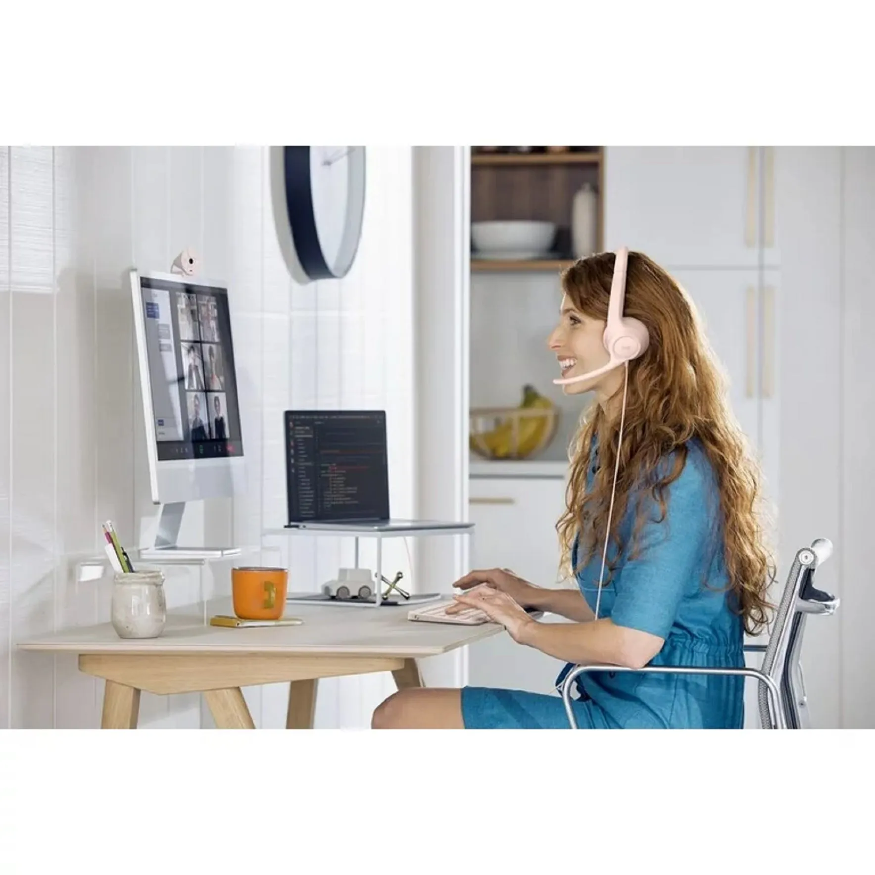 Logitech Headphones with Noise-Cancelling Microphone, Rose
