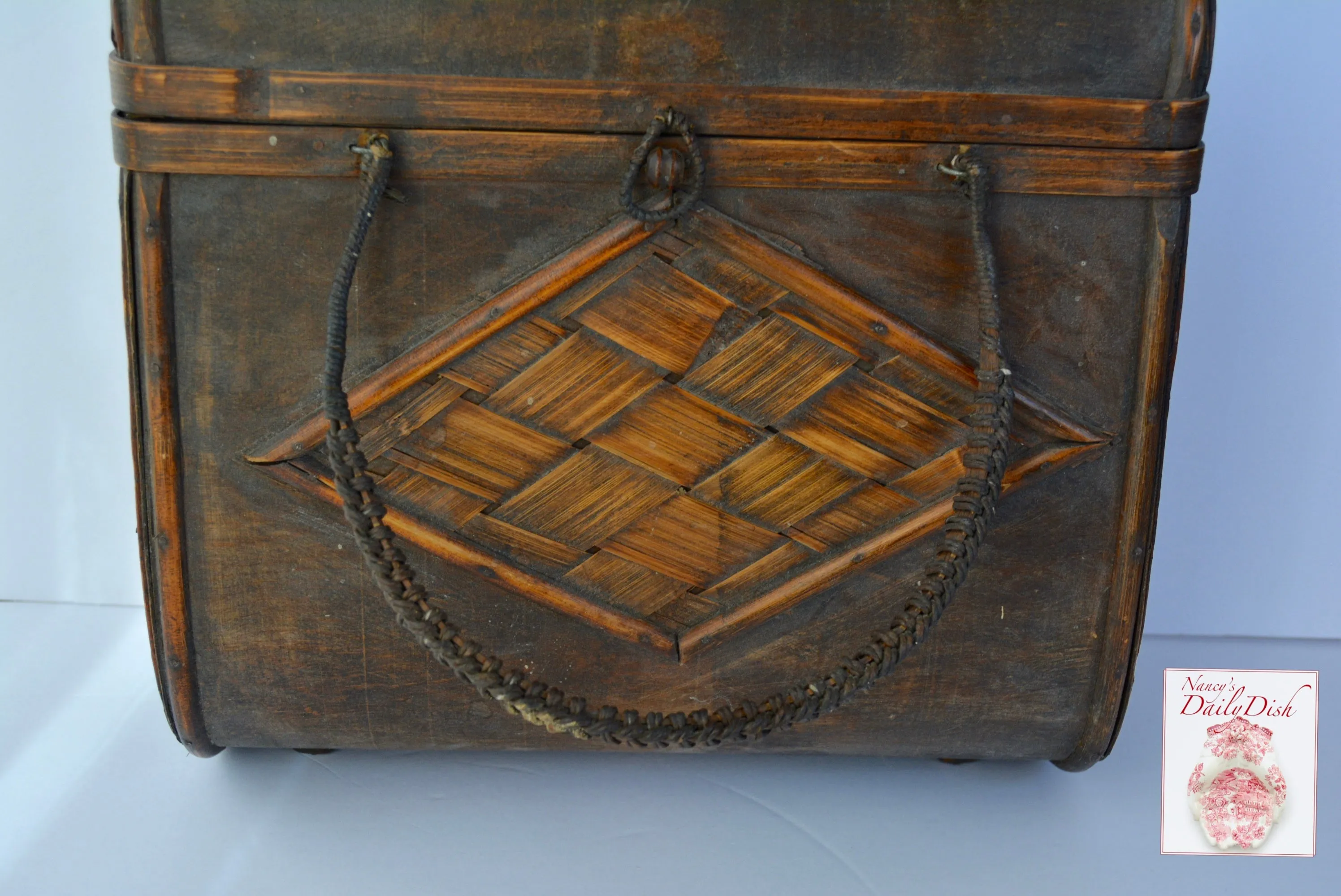 Vintage Wood Carrying Case / Suitcase / Briefcase - Woven Handle - Rattan Bamboo Design